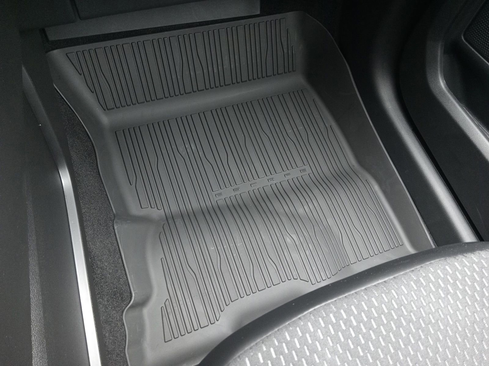 Used 2025 Ford Escape SE image 21