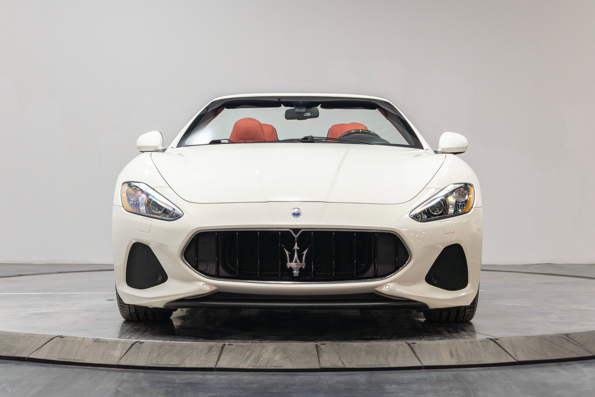 Used 2018 Maserati GranTurismo Sport image 21