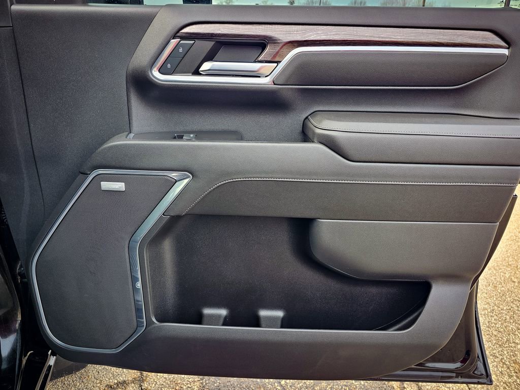 Certified 2024 Chevrolet Silverado 2500 LTZ w/ LTZ Convenience Package image 44