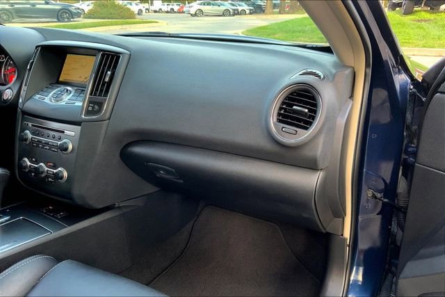 Used 2011 Nissan Maxima 3.5 SV w/ Sport Pkg image 15