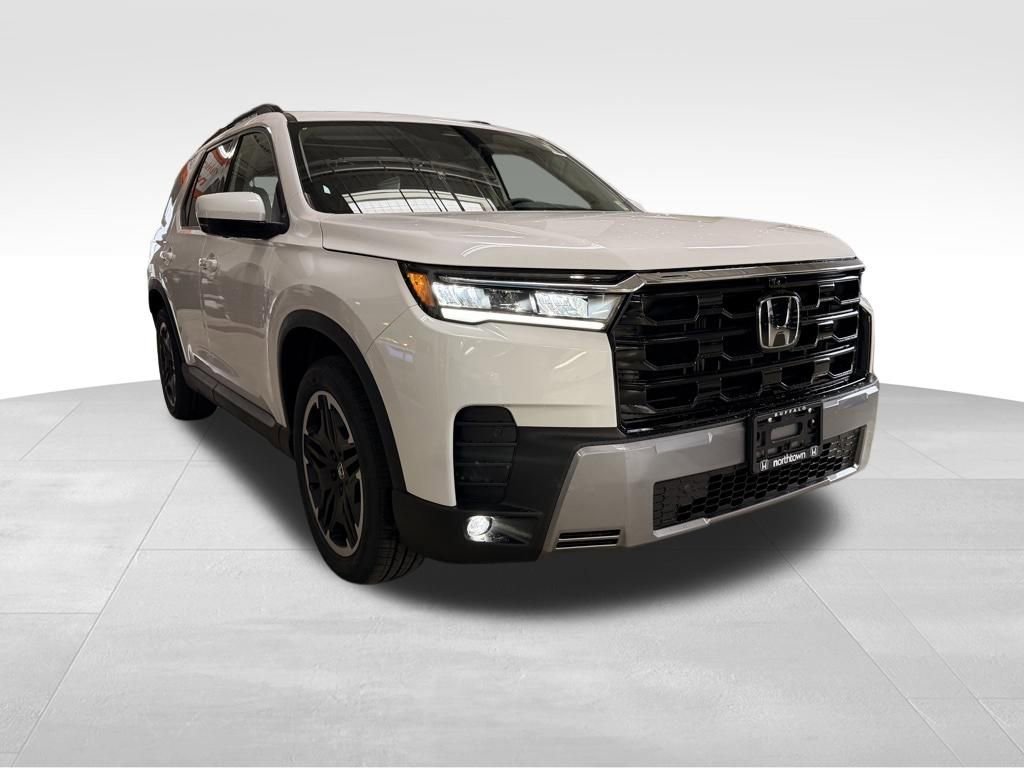 New 2026 Honda Pilot Touring image 2