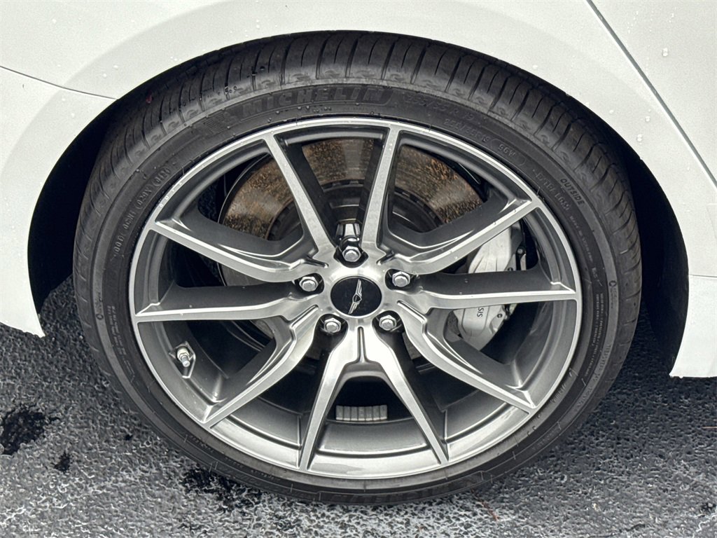 Used 2025 Genesis G70 2.5T image 17