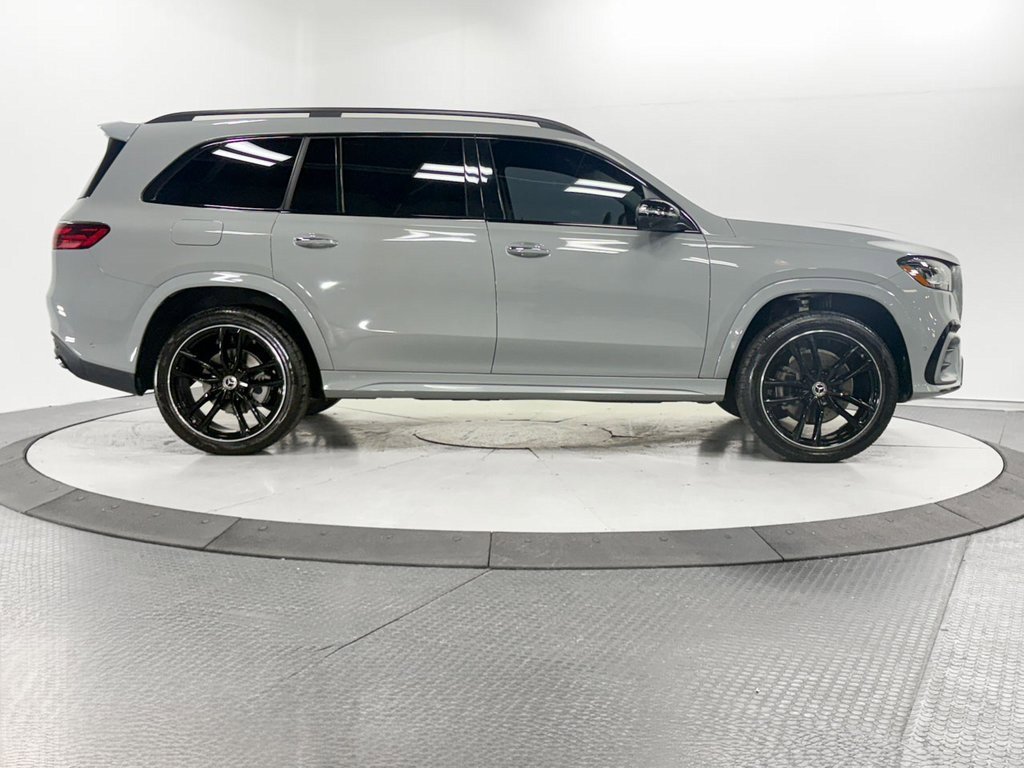 Used 2024 Mercedes-Benz GLS 450 4MATIC image 37