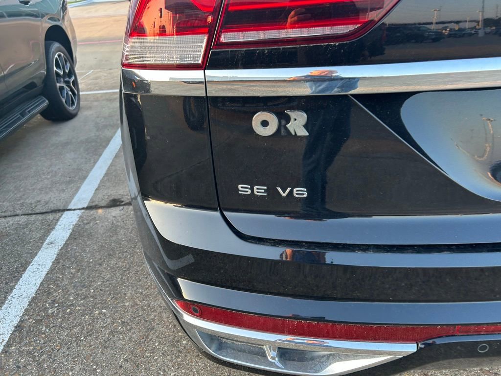 Used 2021 Volkswagen Atlas Cross Sport SE w/ Panoramic Sunroof Package FWD image 7