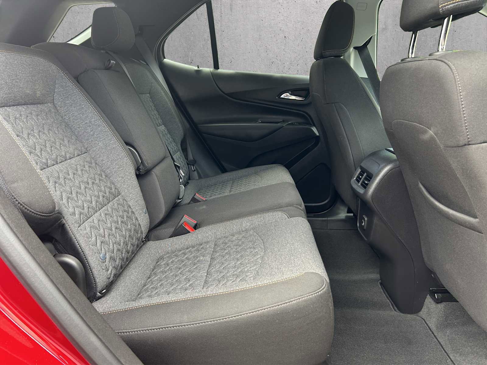 Used 2024 Chevrolet Equinox LT image 24