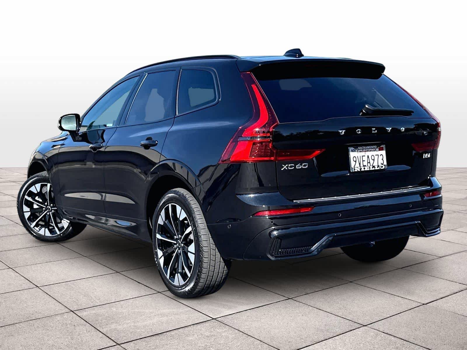 Used 2026 Volvo XC60 B5 Plus w/ Climate Package AWD/4WD image 15