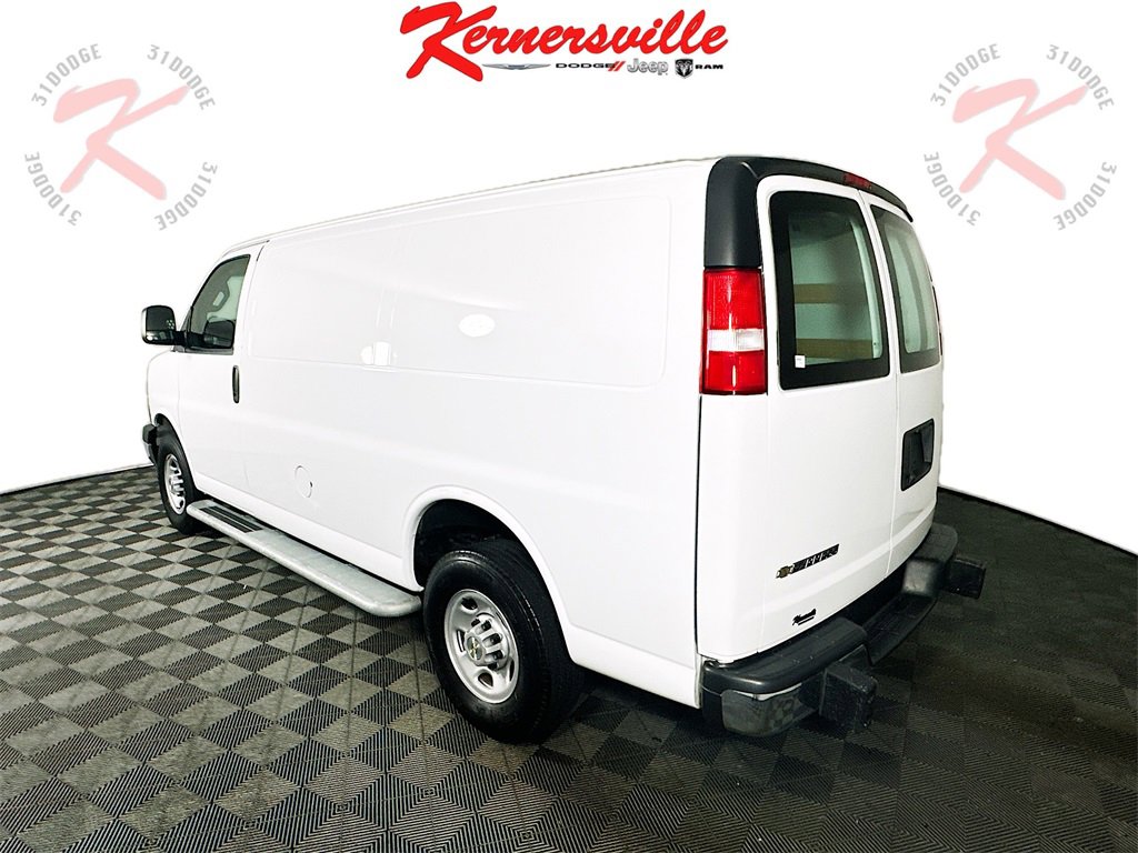 Used 2024 Chevrolet Express 2500 Work Van w/ Driver Convenience Package image 5