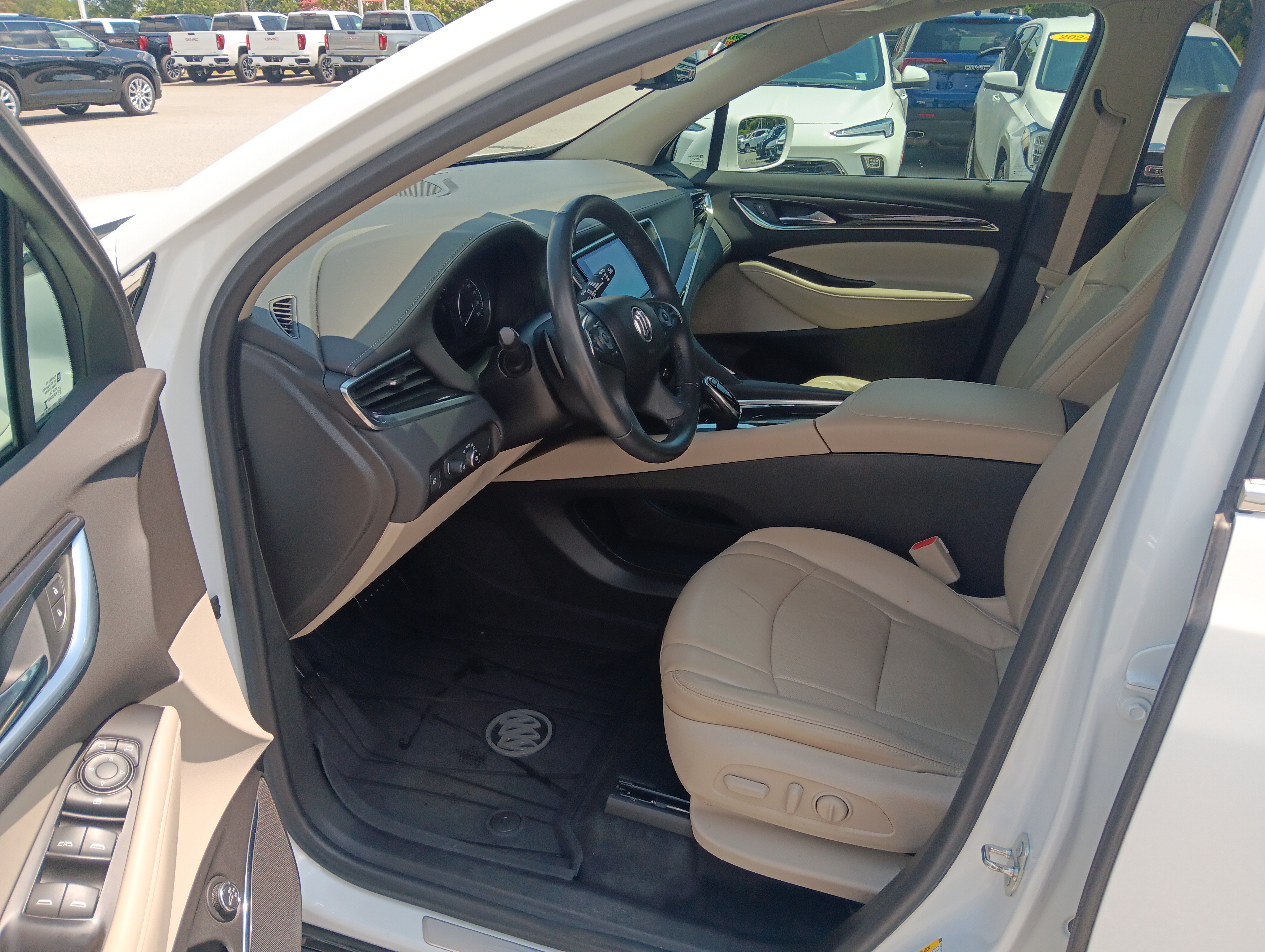 Used 2018 Buick Enclave Essence w/ Trailering Package FWD image 10