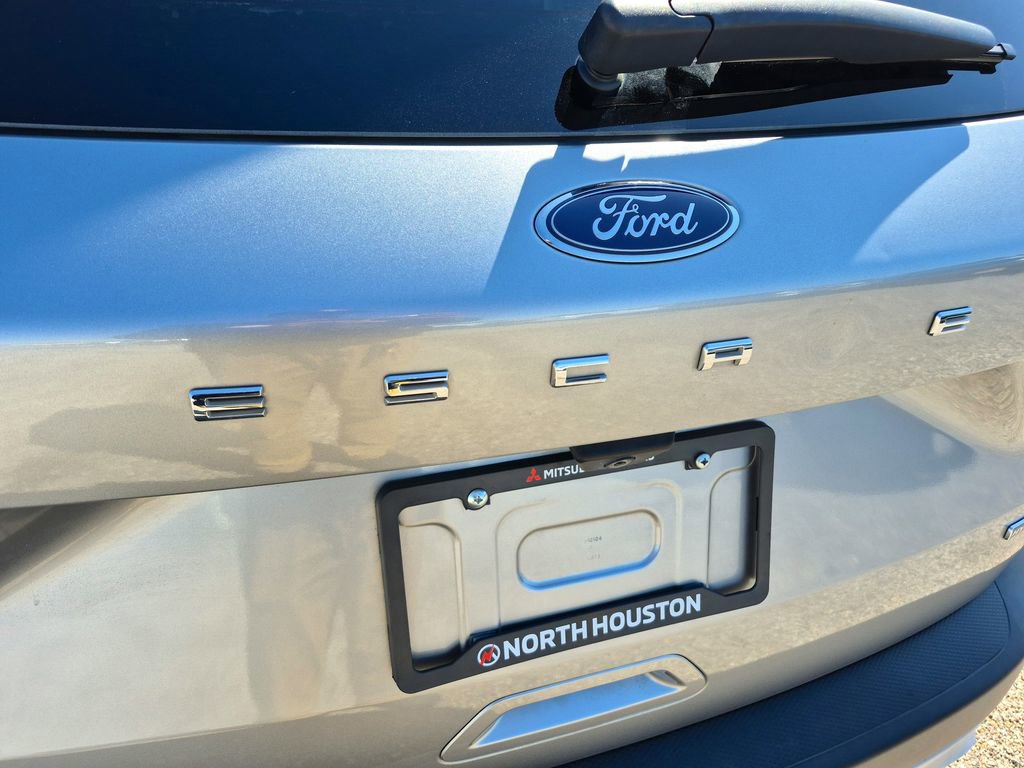 Used 2022 Ford Escape SE image 12