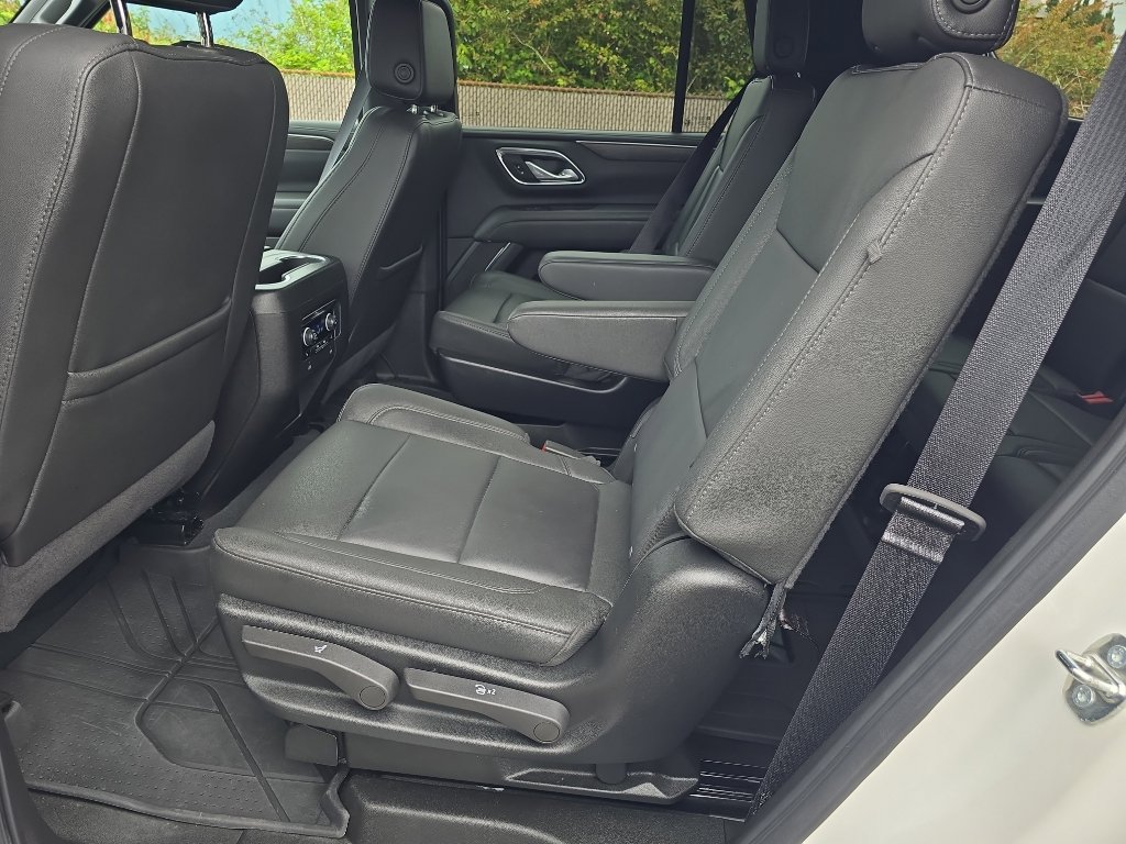 Used 2024 Chevrolet Tahoe Z71 w/ Luxury Package AWD/4WD image 19