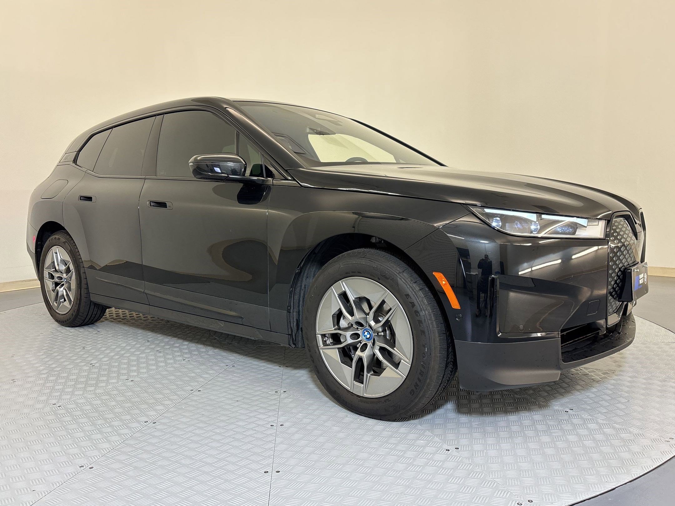 Certified 2023 BMW iX xDrive50 image 7