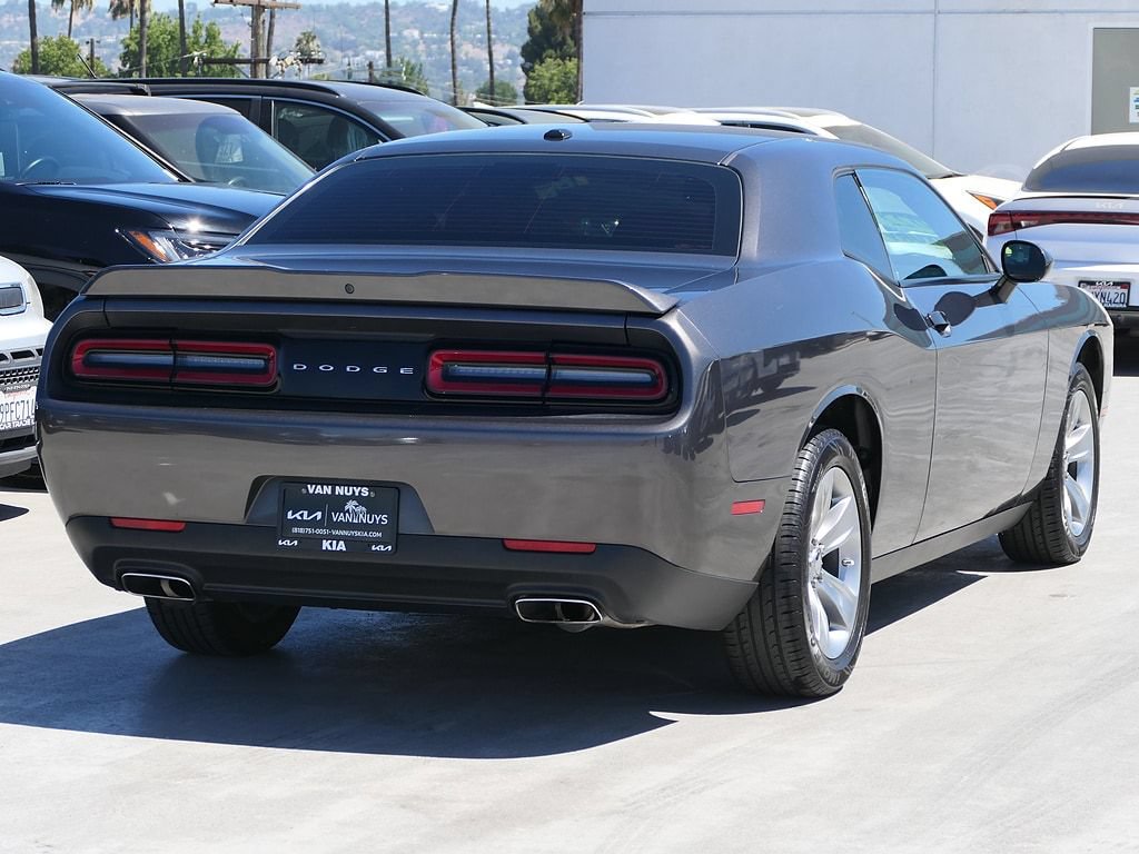 Used 2022 Dodge Challenger SXT RWD image 3