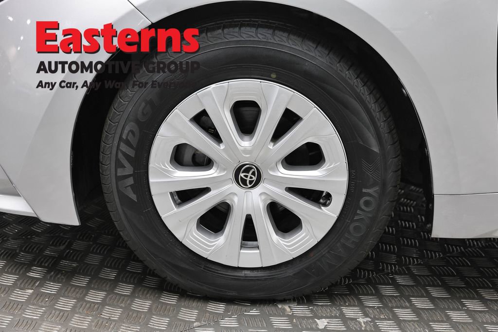 Used 2021 Toyota Corolla LE w/ Carpet Mat Package (TMS) image 32