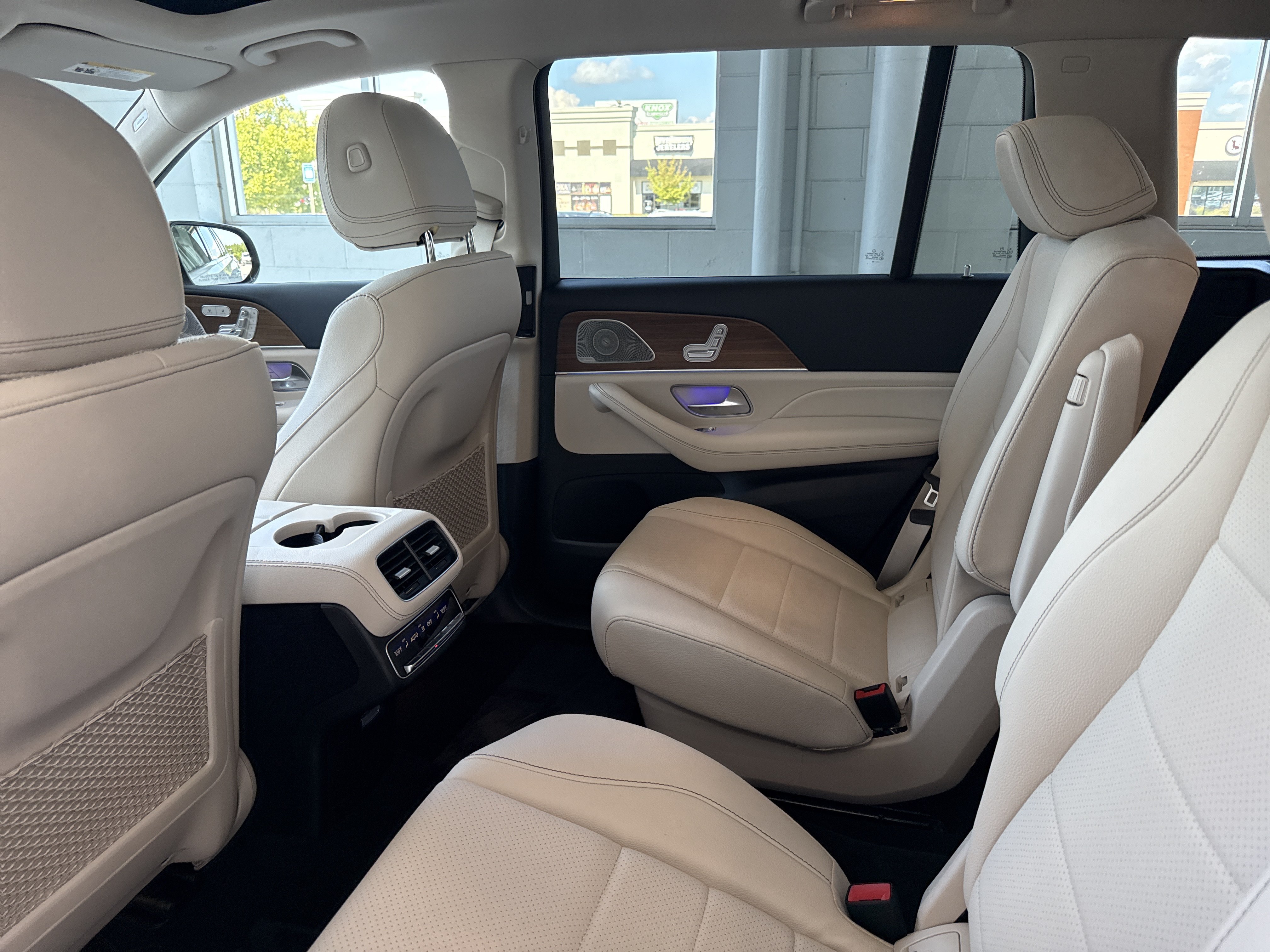 Certified 2025 Mercedes-Benz GLS 450 4MATIC image 29