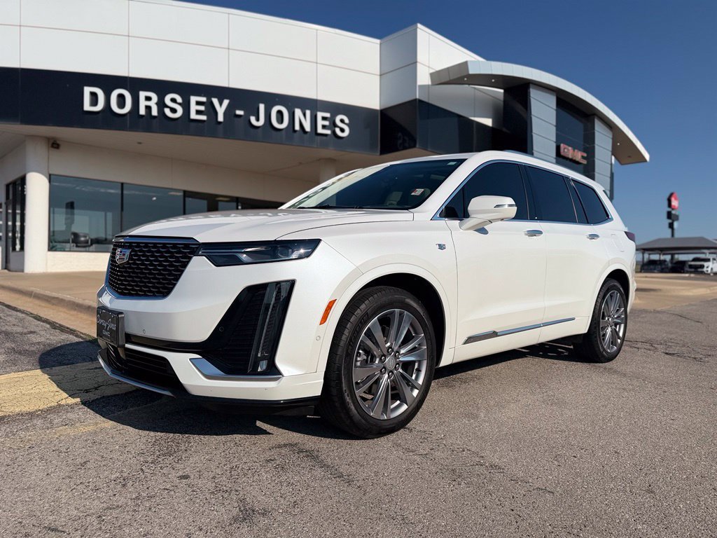 Used 2023 Cadillac XT6 Premium Luxury w/ Technology Package FWD image 1