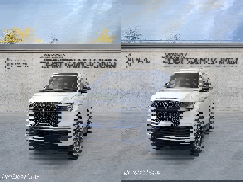 New 2026 Lincoln Navigator Premiere AWD/4WD image 3