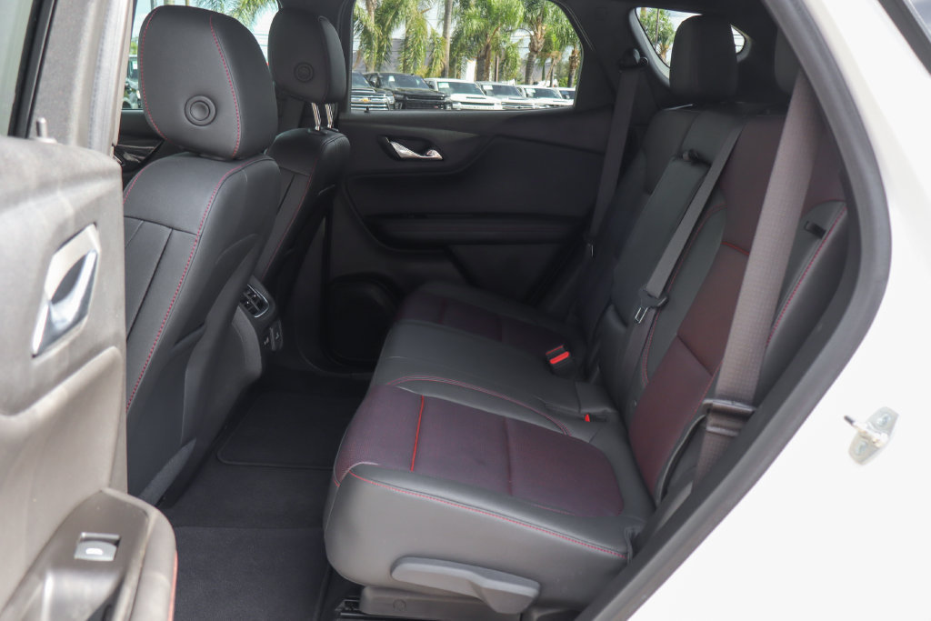 Used 2024 Chevrolet Blazer RS w/ Driver Confidence II Package FWD image 45