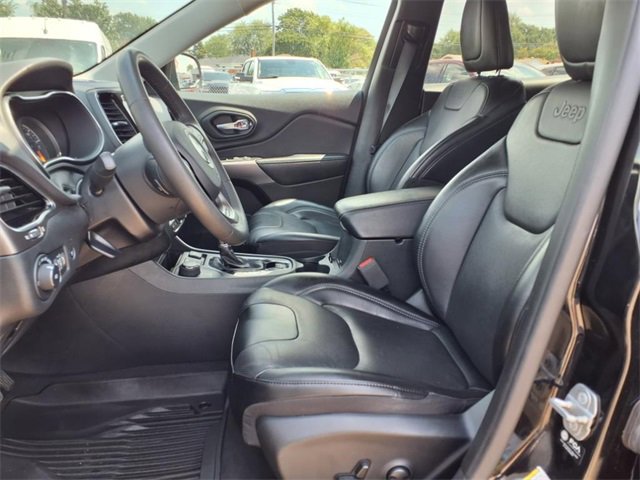 Used 2022 Jeep Cherokee Limited image 16