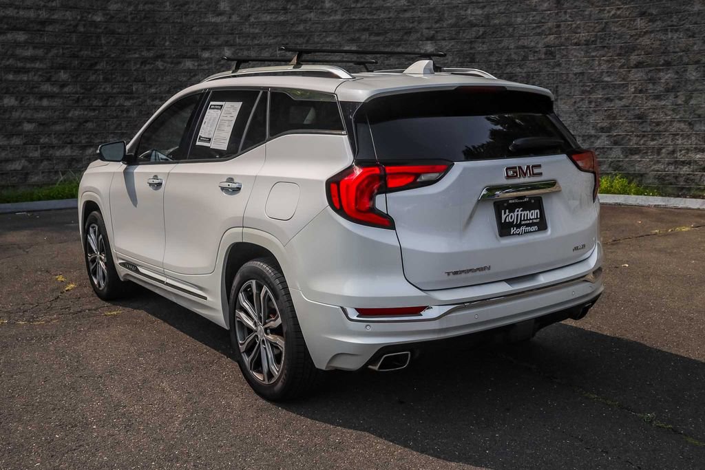 Used 2020 GMC Terrain Denali w/ Denali Premium Package image 8