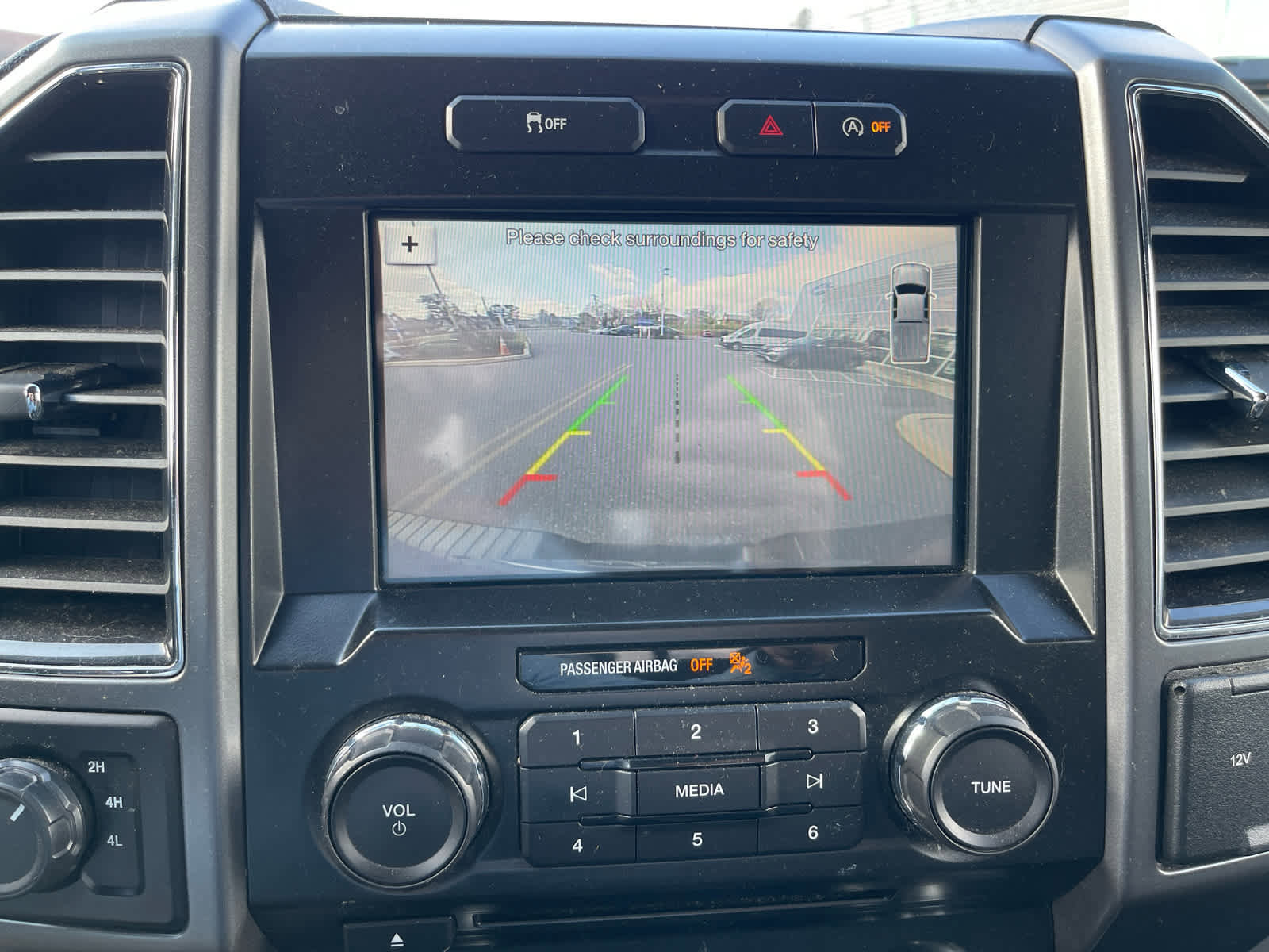 Used 2017 Ford F150 XLT w/ Equipment Group 302A Luxury image 15