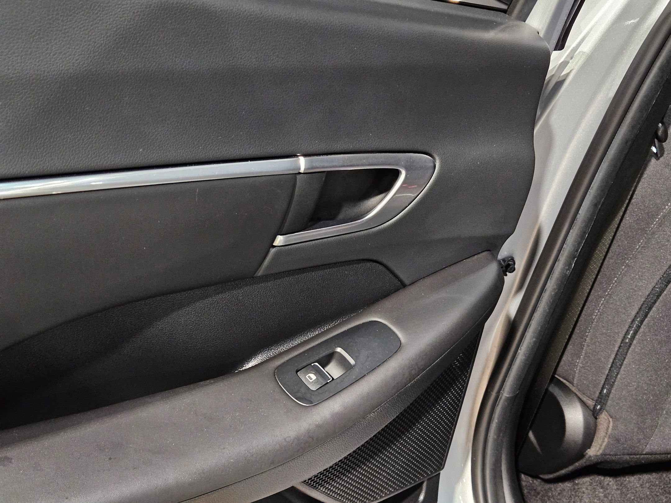 Used 2023 Hyundai Sonata SEL w/ Cargo Package image 35