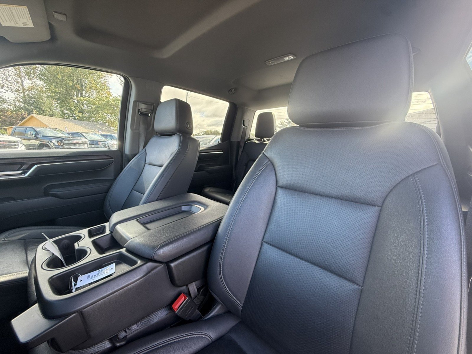 Used 2024 GMC Sierra 1500 SLT RWD image 5