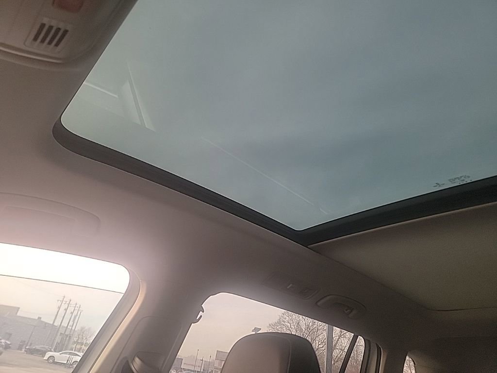 Used 2020 Volkswagen Tiguan SEL image 12