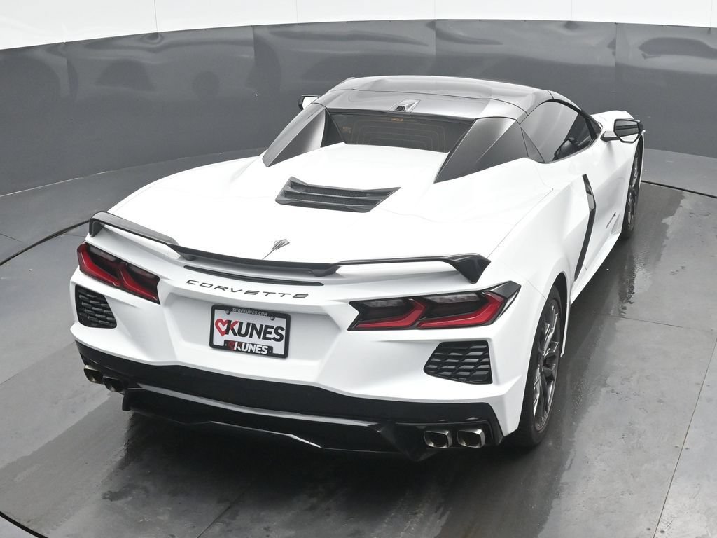 Used 2023 Chevrolet Corvette Stingray Premium Conv w/ Z51 Performance Package RWD image 31