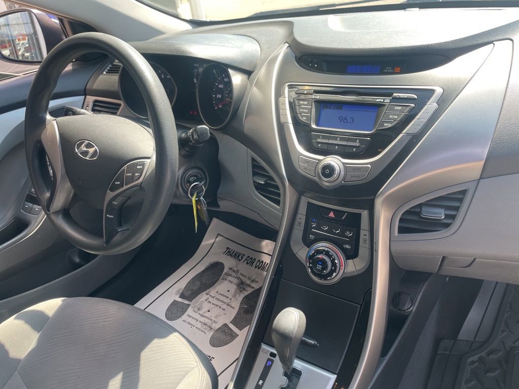 Used 2013 Hyundai Elantra GLS FWD image 17