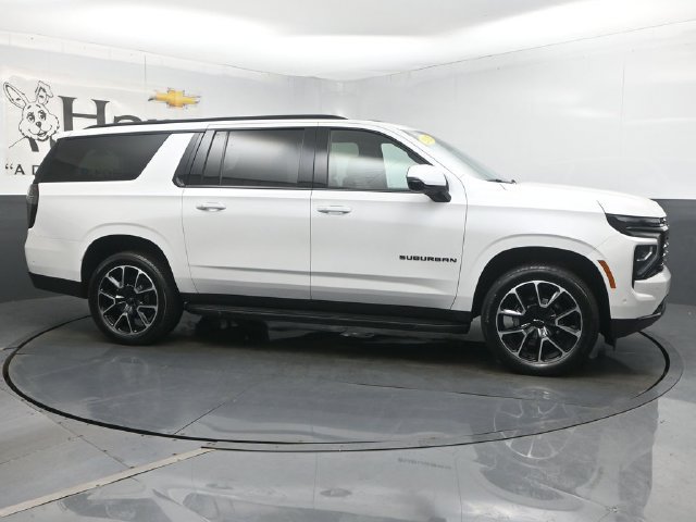 Used 2025 Chevrolet Suburban RST w/ Comfort Package AWD/4WD image 1