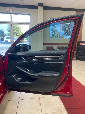 Used 2021 Honda Accord Sport image 8