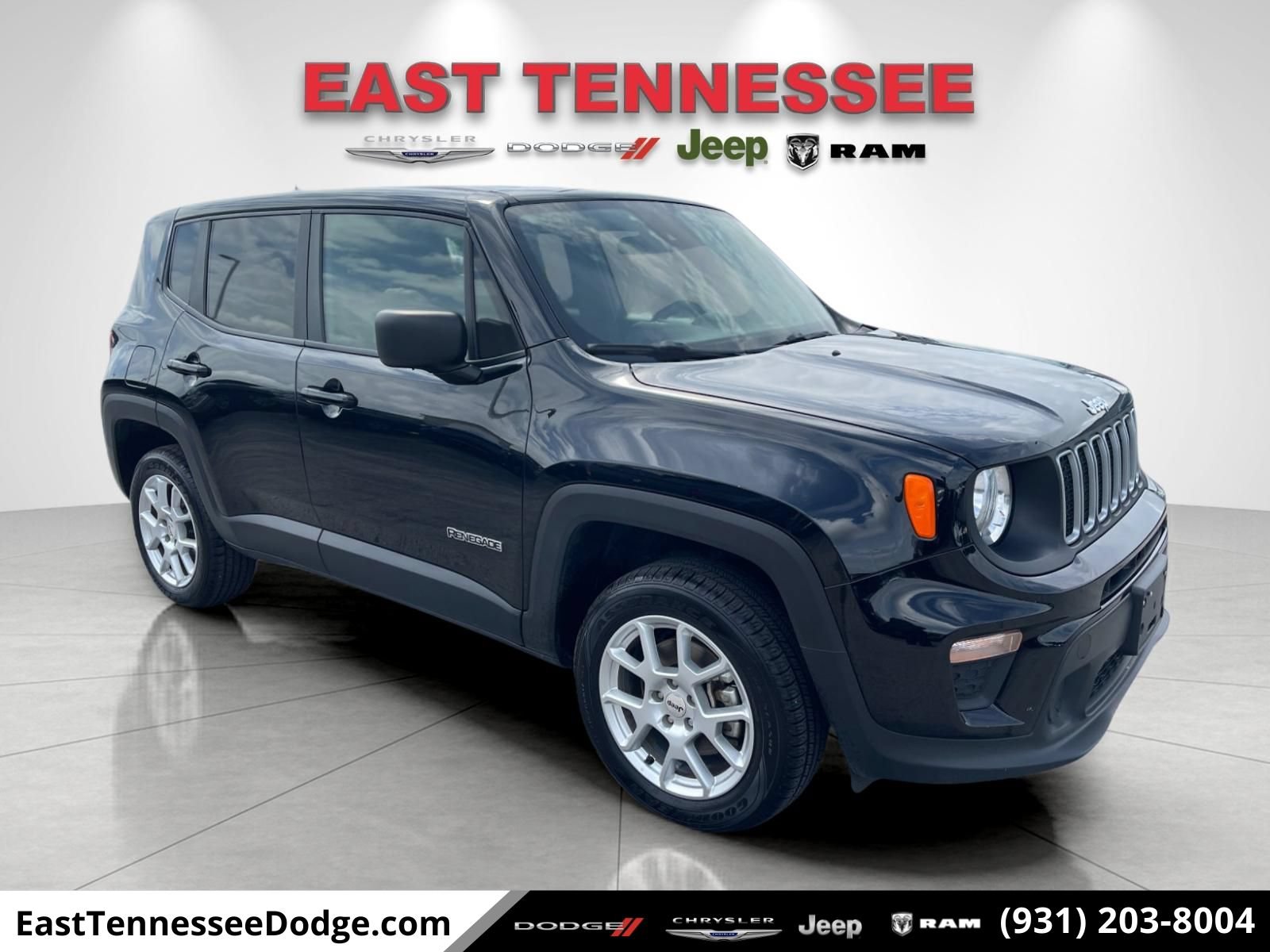 Used 2023 Jeep Renegade Latitude AWD/4WD image 1