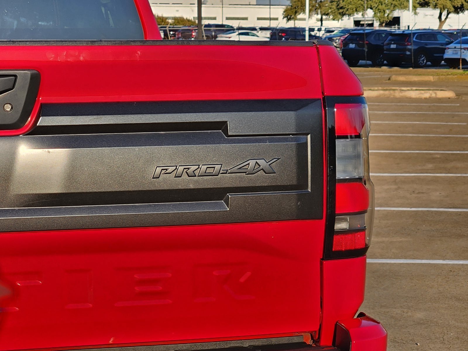 Used 2026 Nissan Frontier PRO-4X AWD/4WD image 14
