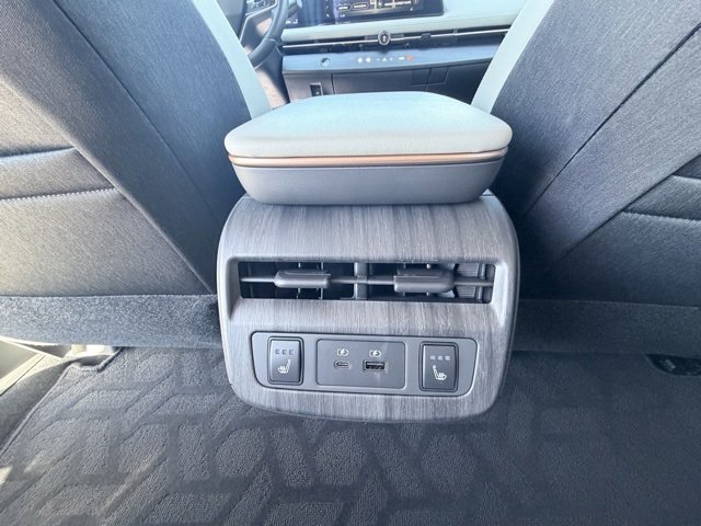 Used 2023 Nissan Ariya FWD image 27