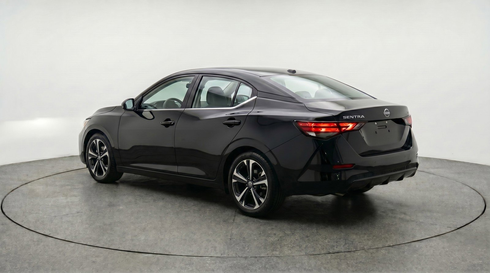 Used 2025 Nissan Sentra SV FWD image 6