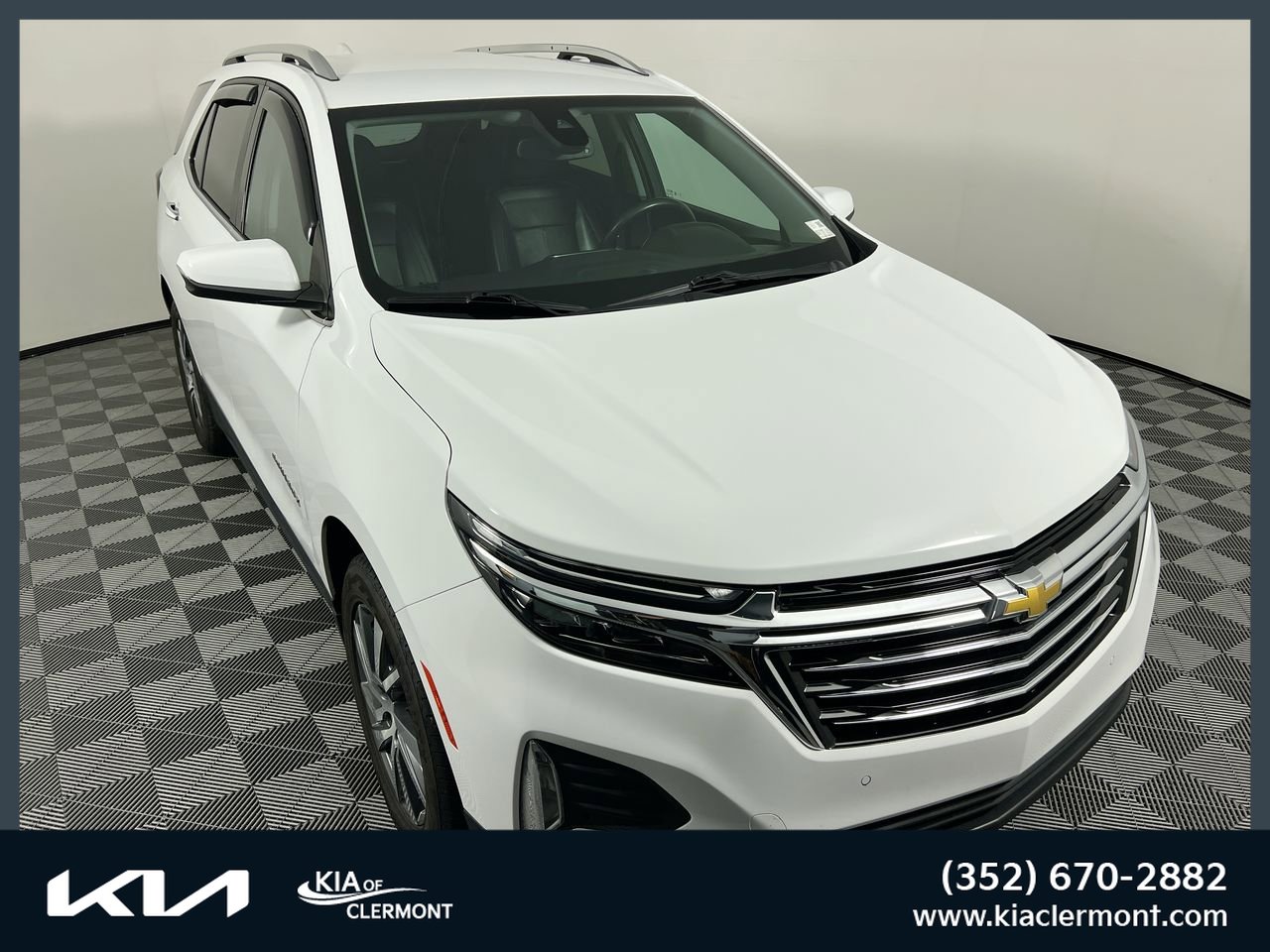 Used 2022 Chevrolet Equinox Premier AWD/4WD image 1