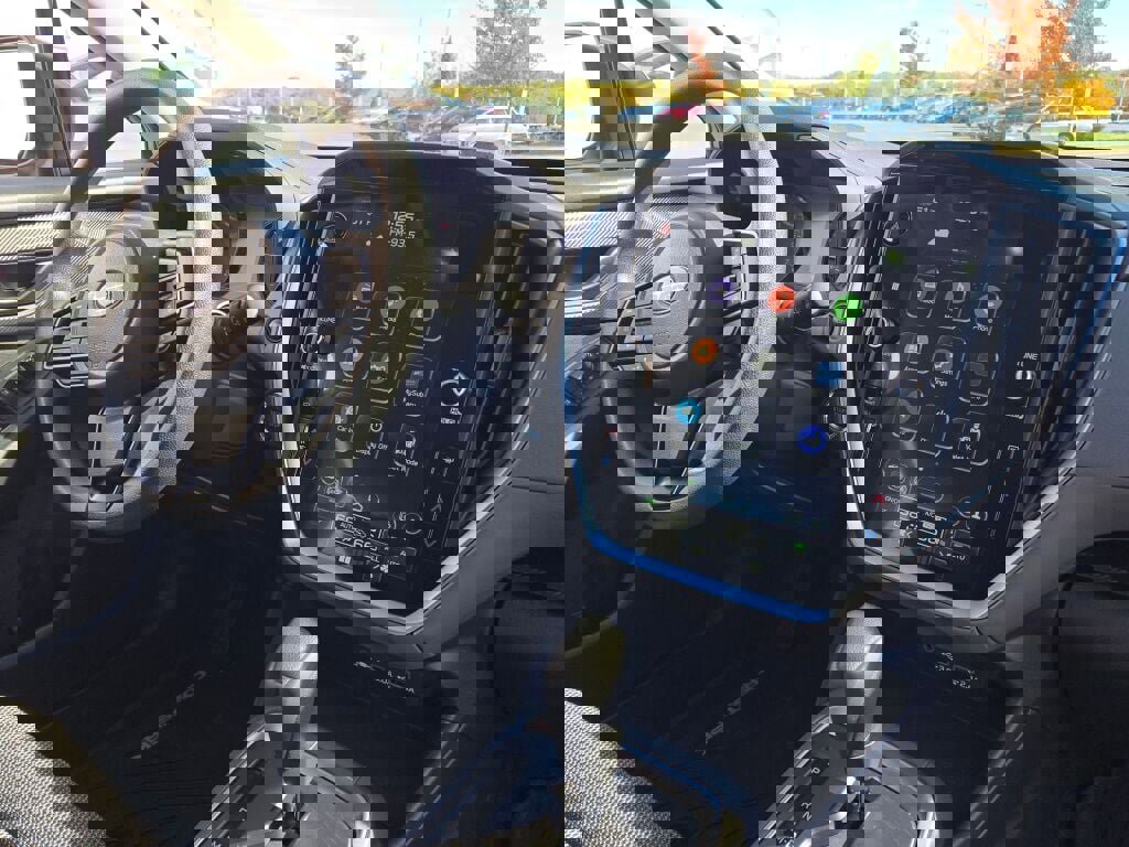 Used 2024 Subaru Crosstrek 2.0i Premium w/ Popular Package #3 image 8