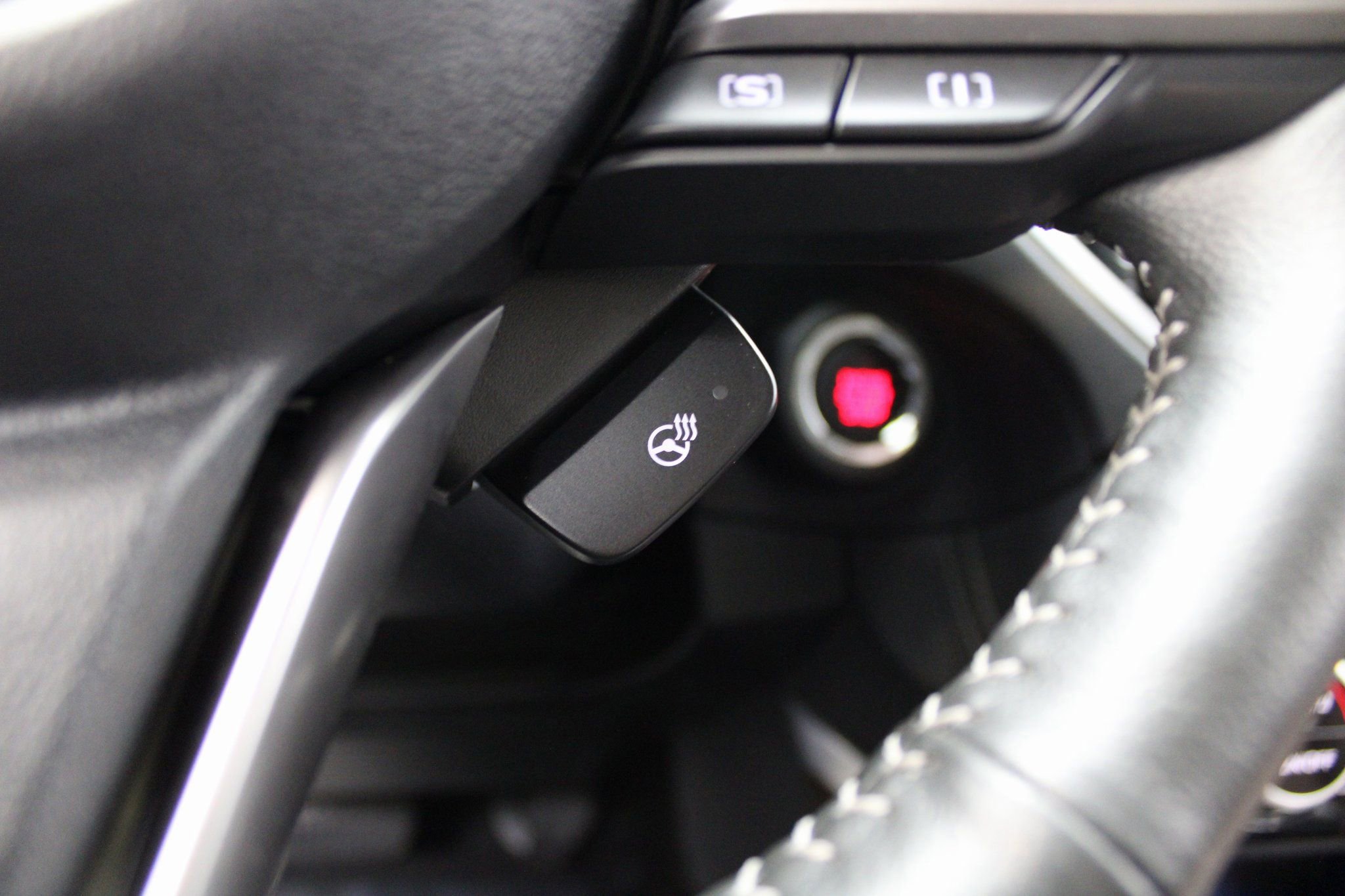 Used 2023 Subaru Forester Touring image 40