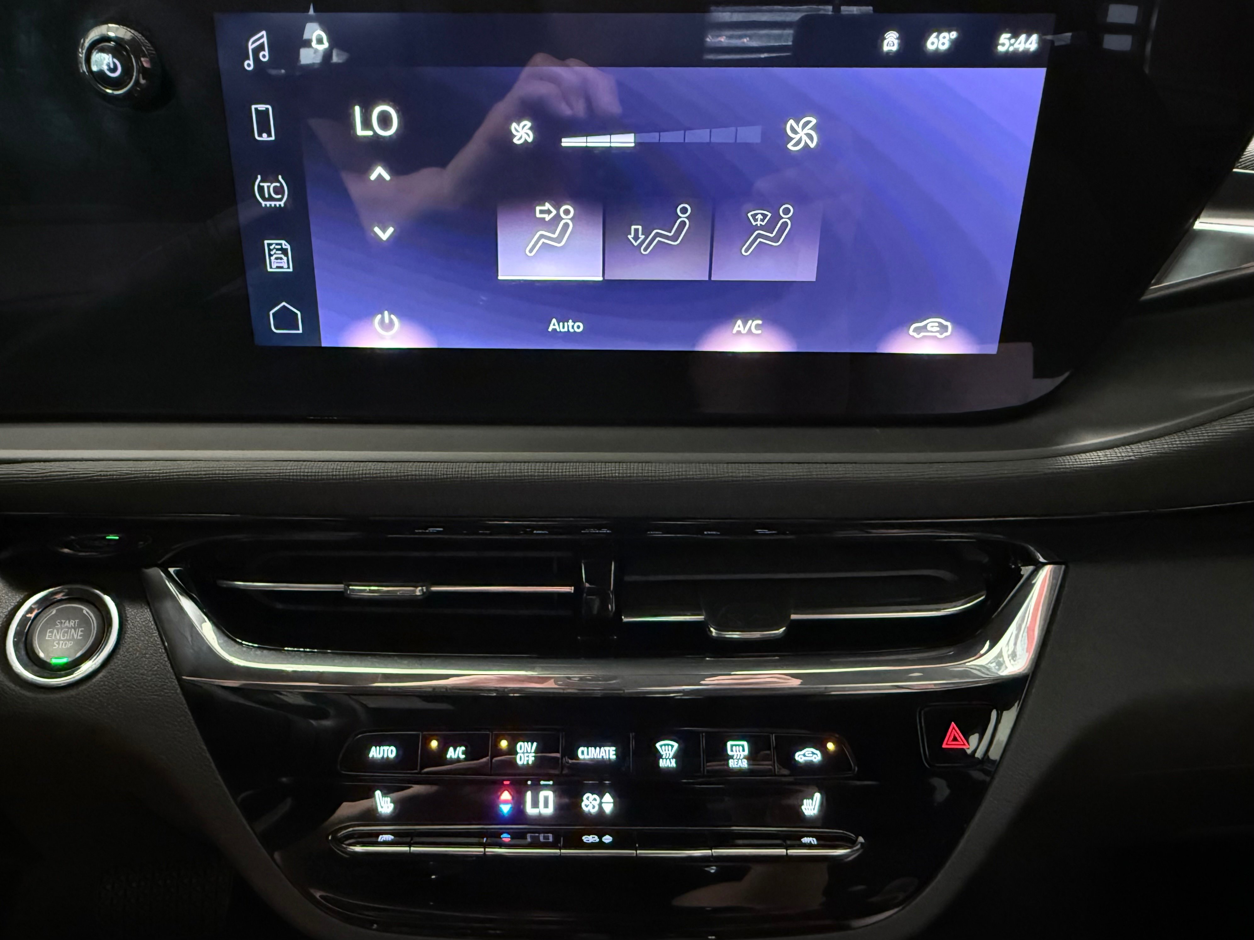 Used 2025 Buick Envista Avenir FWD image 28
