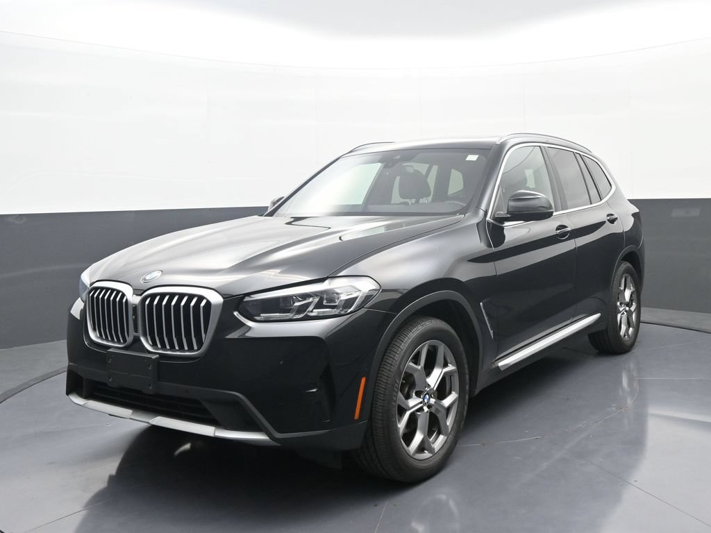 Used 2023 BMW X3 xDrive30i w/ Premium Package AWD/4WD image 3