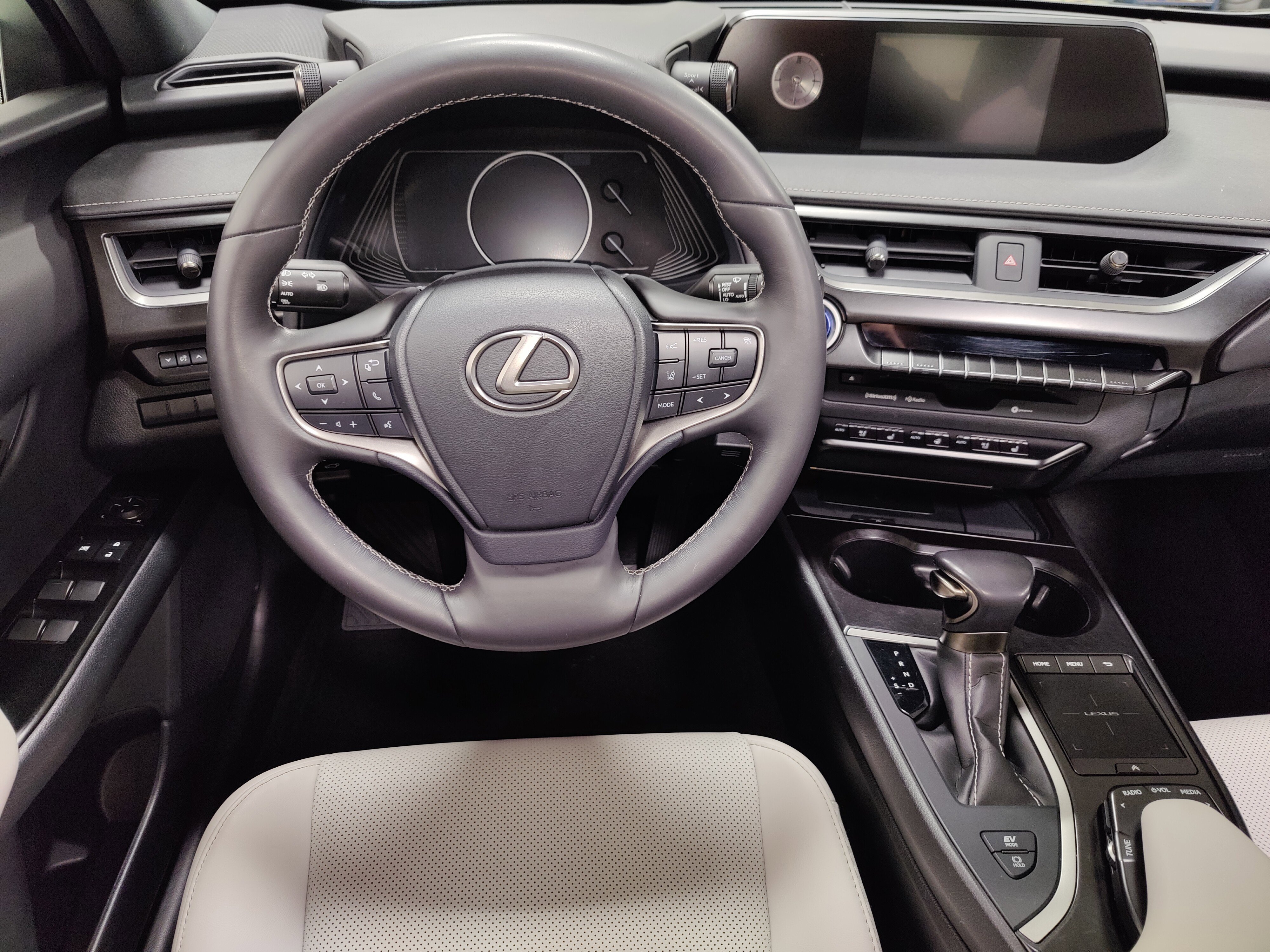Used 2021 Lexus UX 250h w/ Premium Package image 21