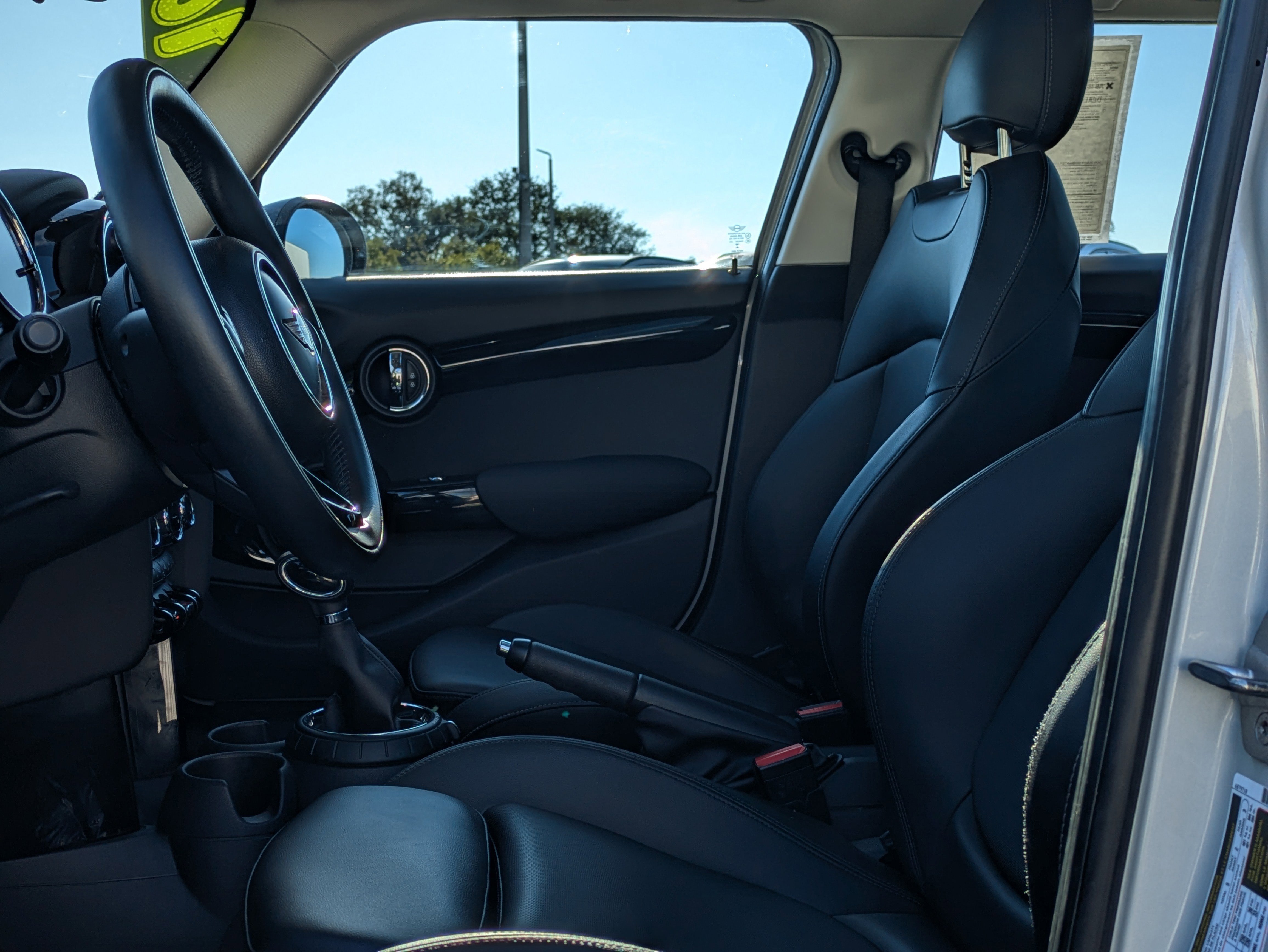 Used 2016 MINI Cooper S image 19