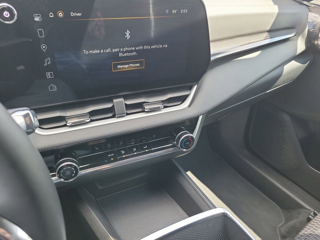 Used 2025 Chevrolet Equinox LT FWD image 28