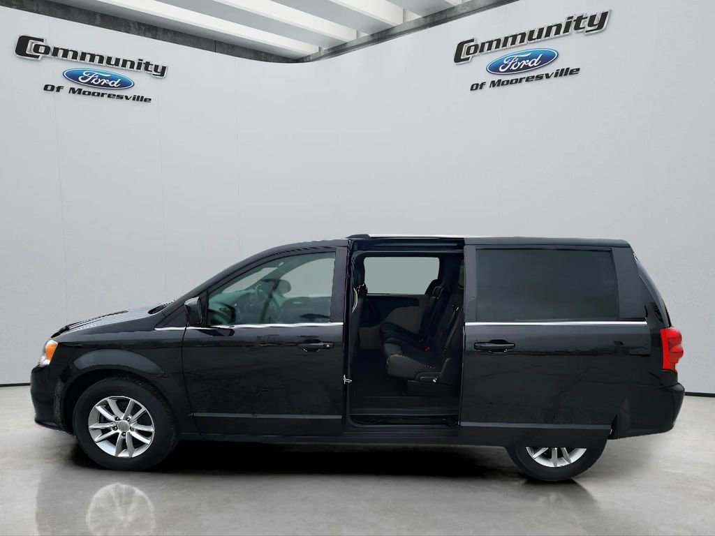 Used 2018 Dodge Grand Caravan SXT image 22