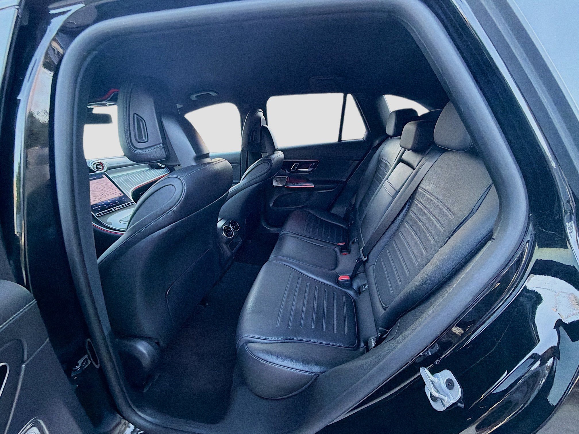 Used 2023 Mercedes-Benz GLC 300 image 23