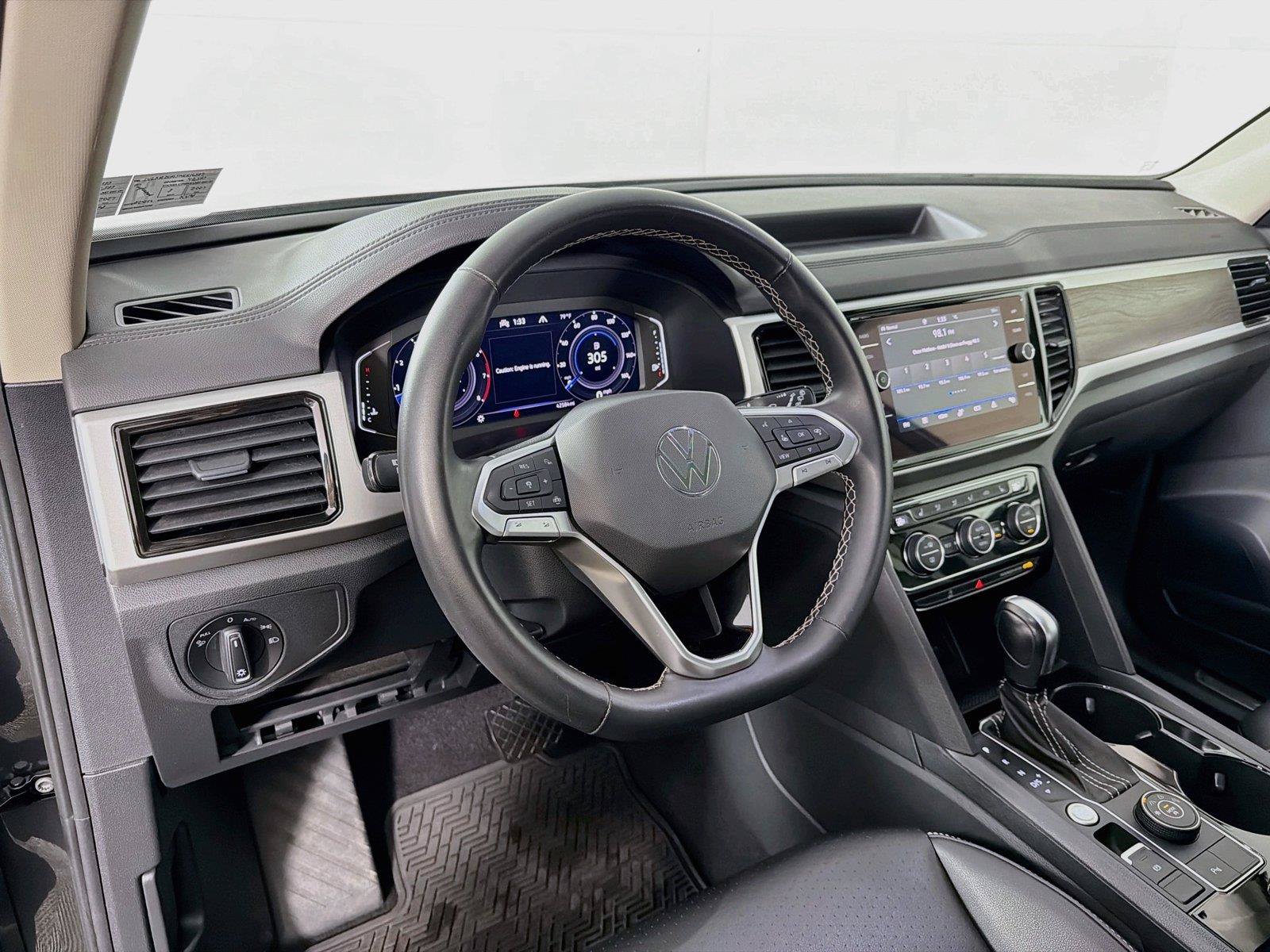 Used 2022 Volkswagen Atlas SE w/ Panoramic Sunroof Package AWD/4WD image 16