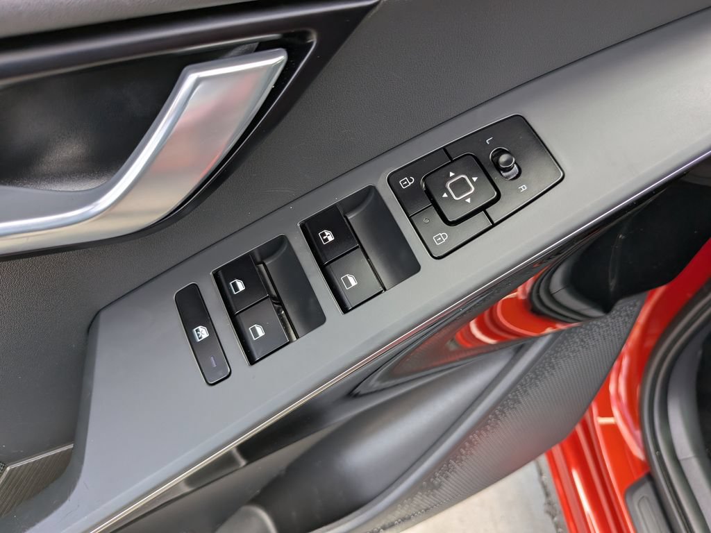 Certified 2023 Kia Niro EX FWD image 20