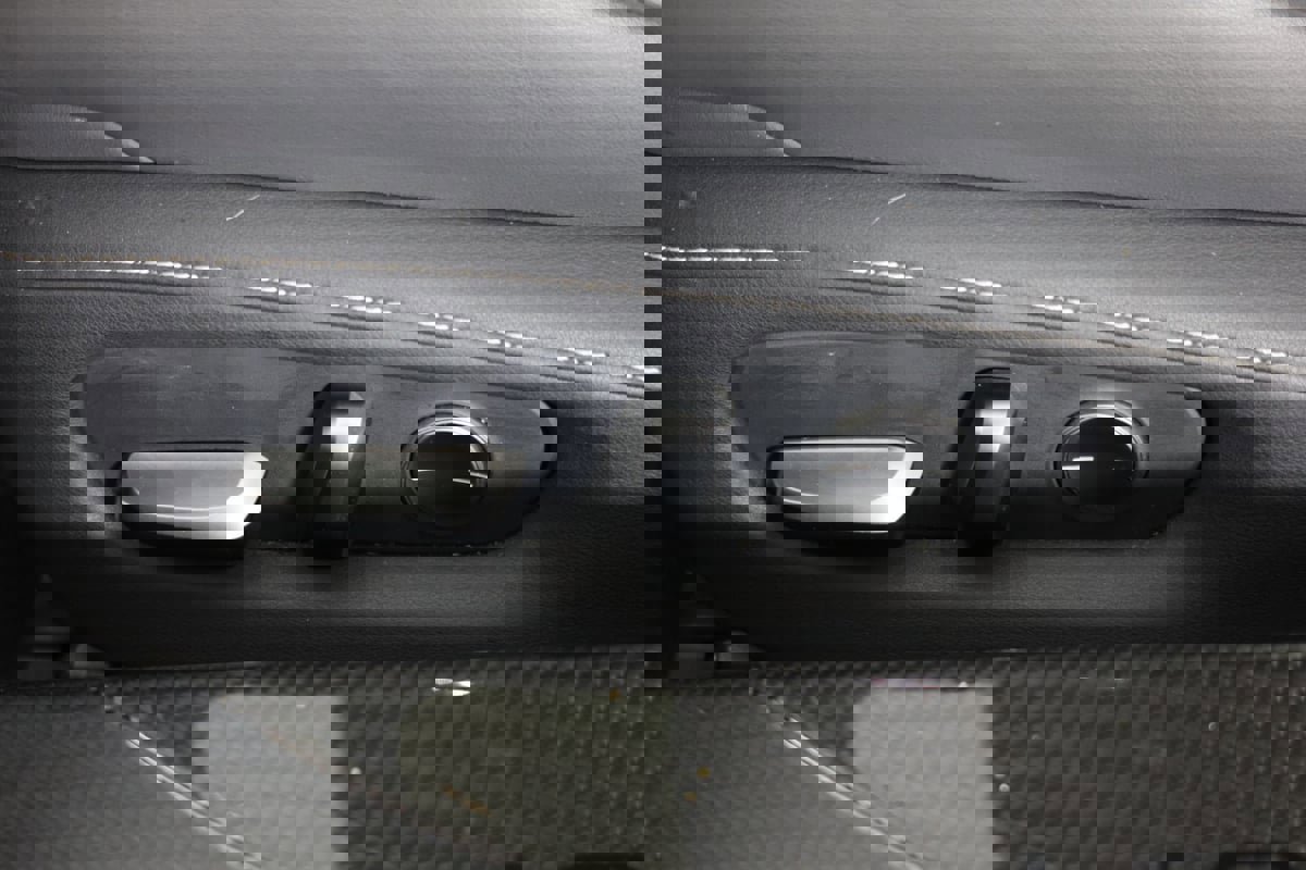 Used 2022 Lexus LC 500 Coupe w/ Performance Package RWD image 24