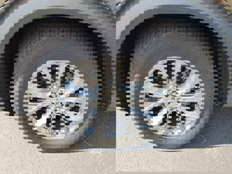 Used 2021 Ford Explorer XLT w/ Equipment Group 202A image 17