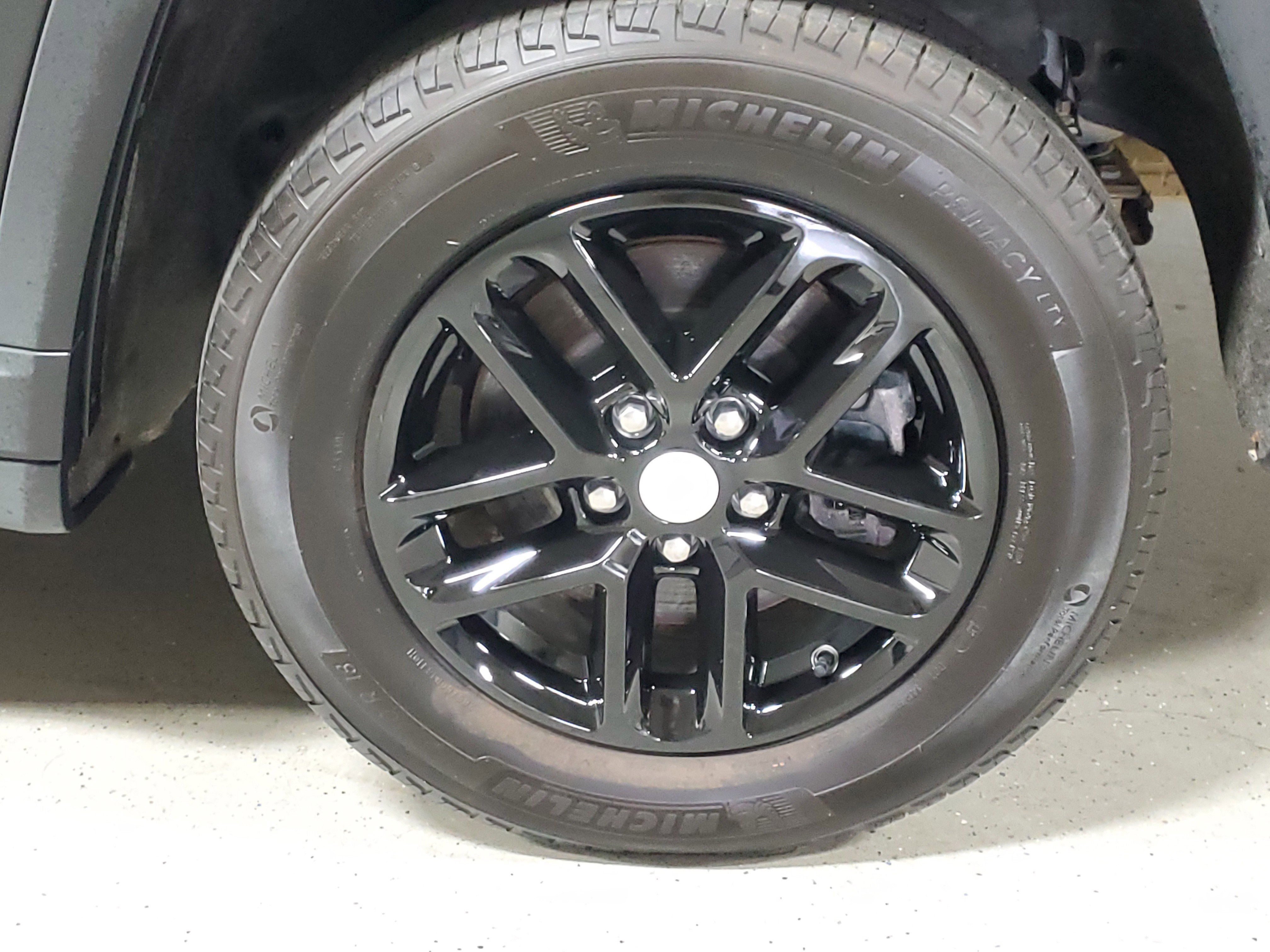 Used 2024 Jeep Grand Cherokee L Laredo AWD/4WD image 6
